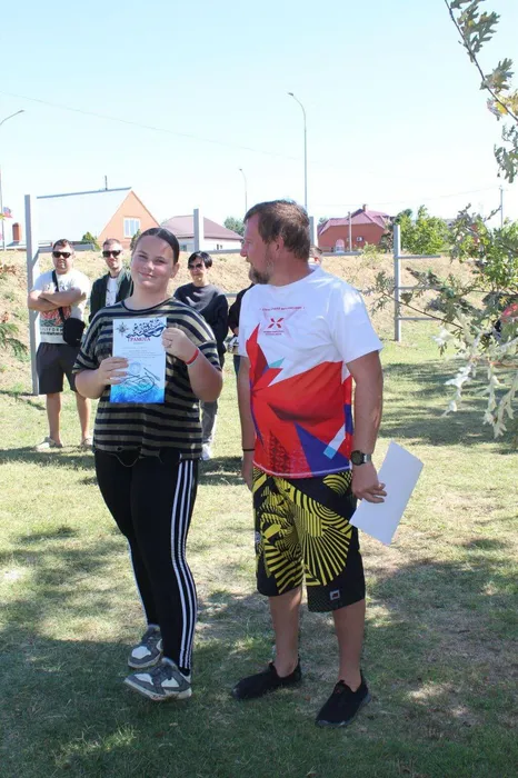 photo_5348286662632929407_y