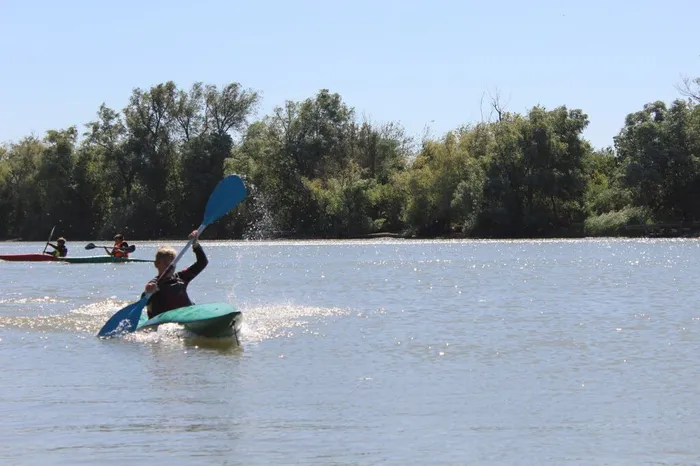 photo_5348286662632929400_y