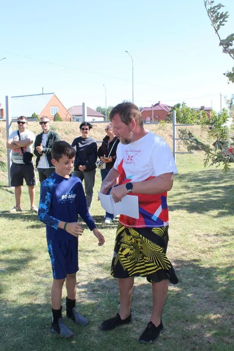 photo_5348286662632929406_y