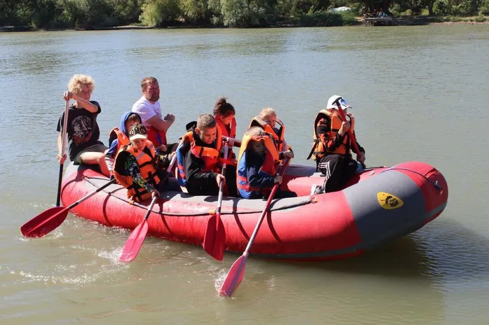 photo_5348286662632929405_y